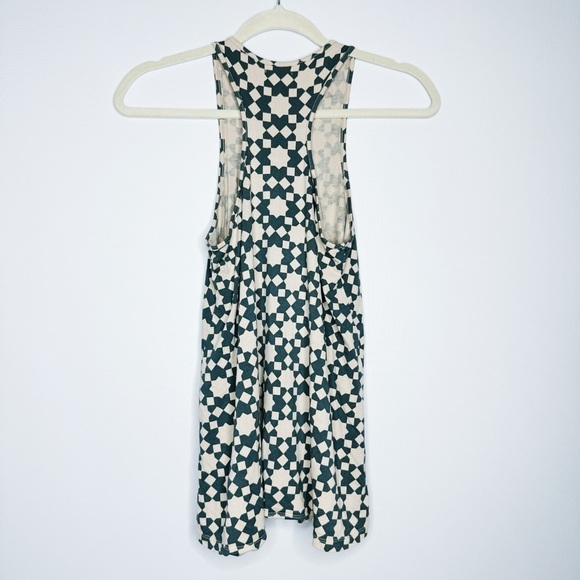 Ava Sky - Geometric Print Tank - Picture 3 of 3